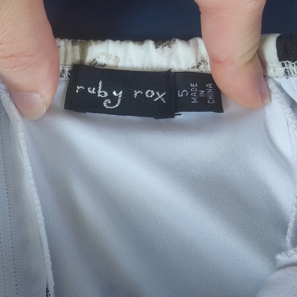 Ruby Rox Floral Halter dress - Picture 8 of 10